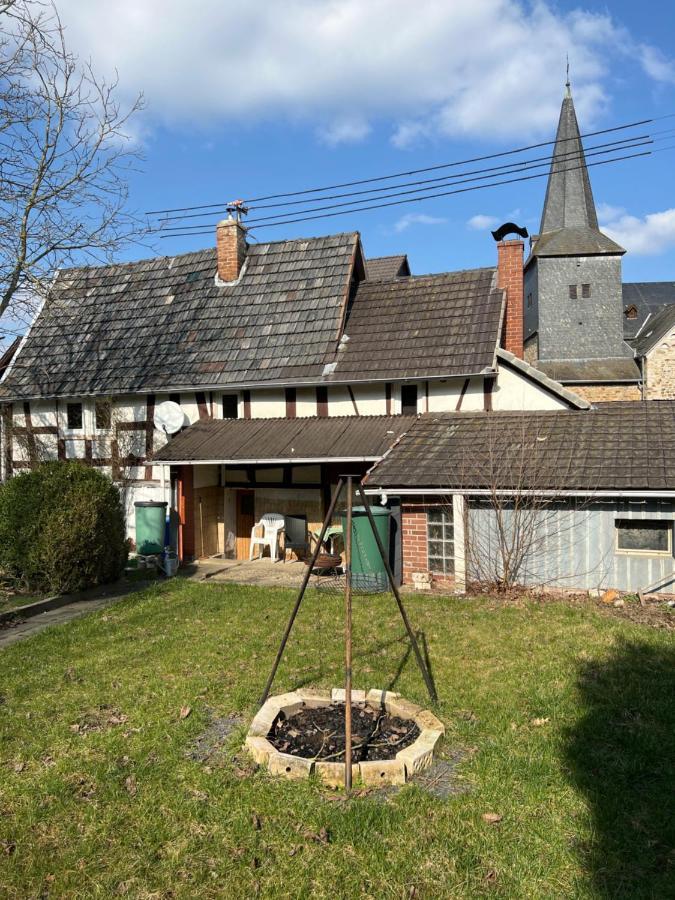300 Jahre Altes Renoviertes Fachwerkhaus Vila Peterslahr Exterior foto