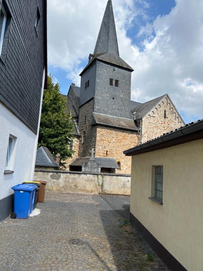 300 Jahre Altes Renoviertes Fachwerkhaus Vila Peterslahr Exterior foto